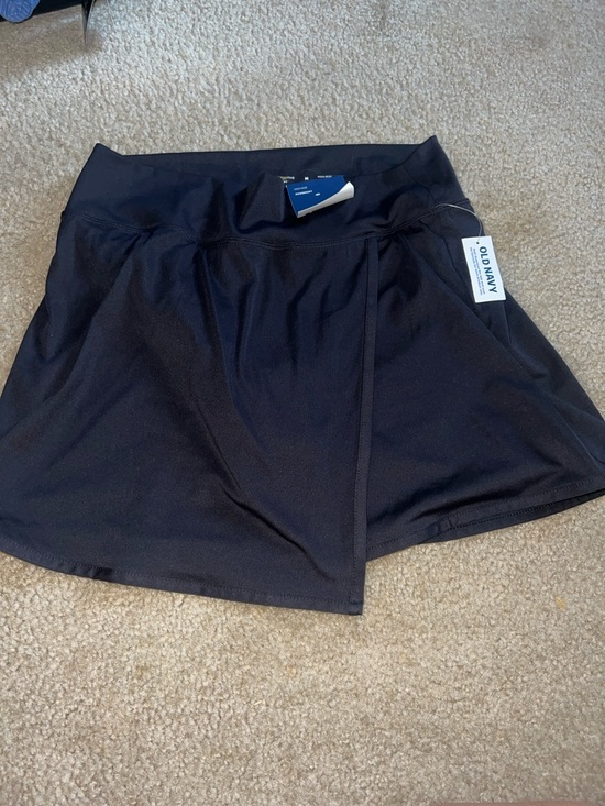 Old Navy Dresses & Skirts - Old Navy Black Athletic Skort with Built-In Shorts